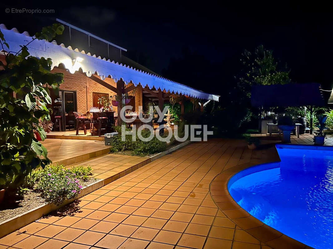 Maison à REMIRE-MONTJOLY