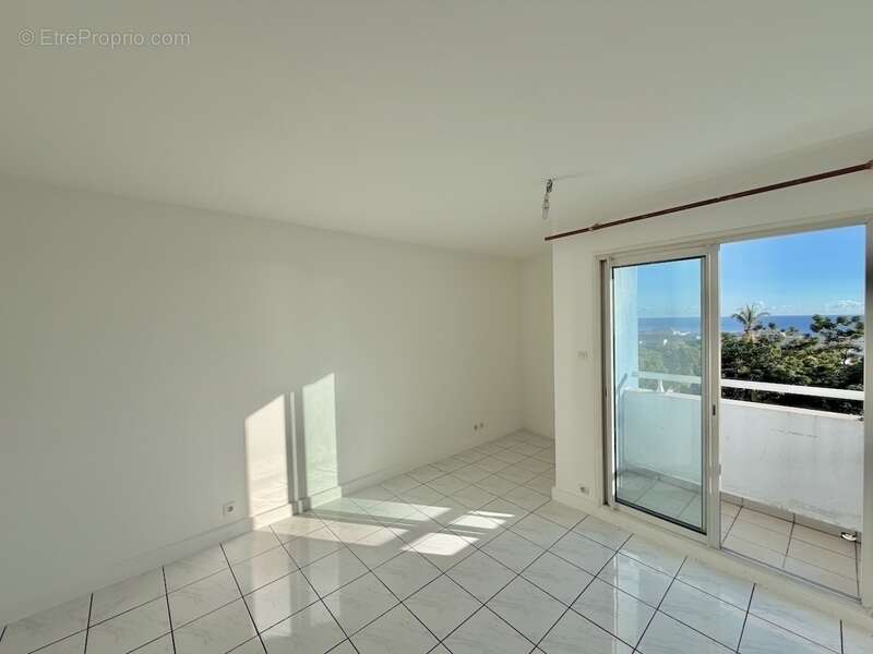 Appartement à SAINT-DENIS