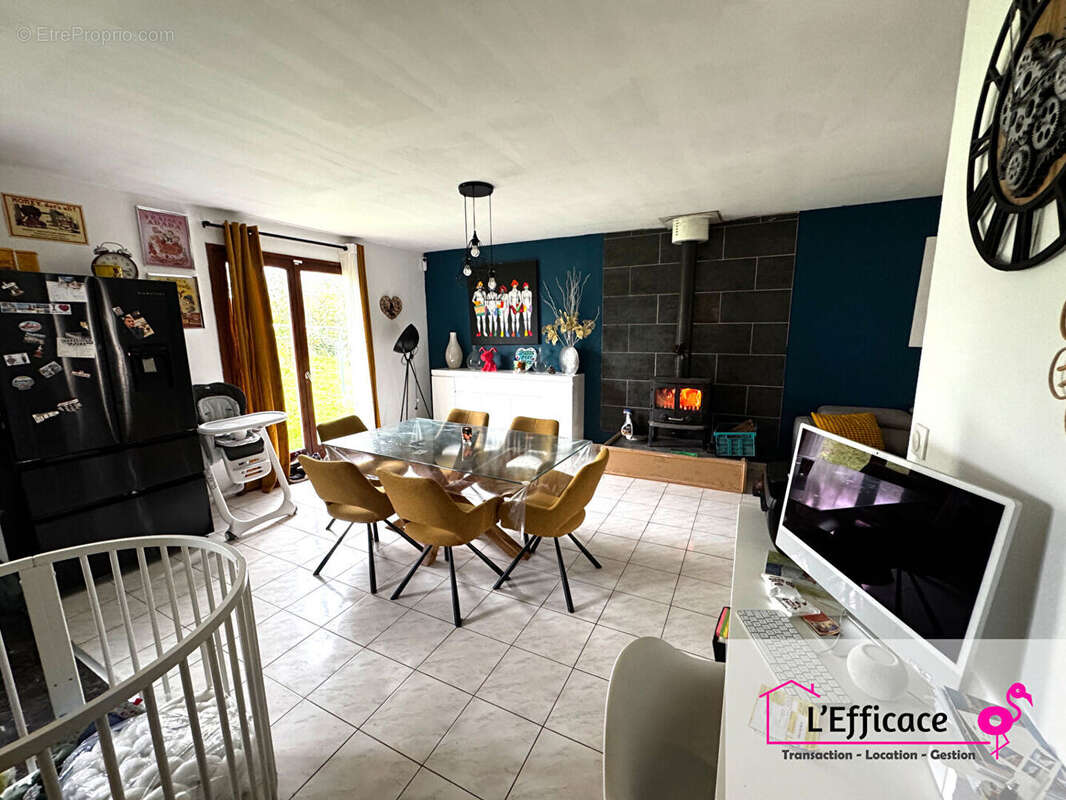 Maison à AMBIEVILLERS