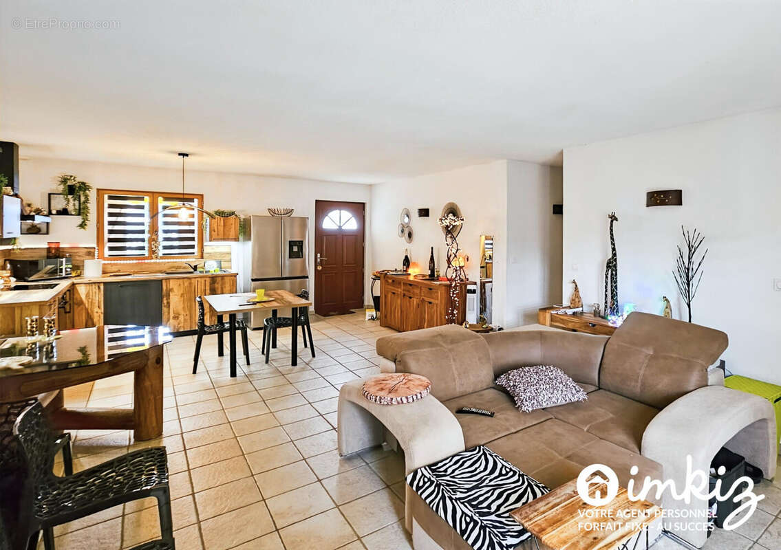 Maison de 2021, 3 chambres, avec piscine - photo 4