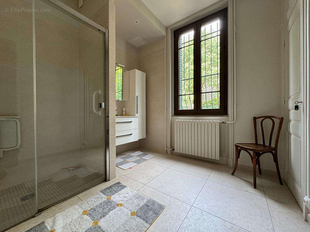 Maison à VILLEURBANNE