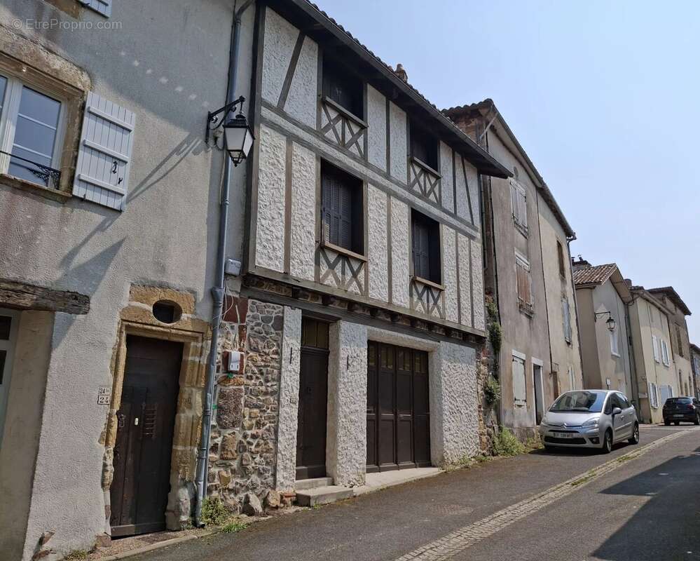 Maison à AVAILLES-LIMOUZINE