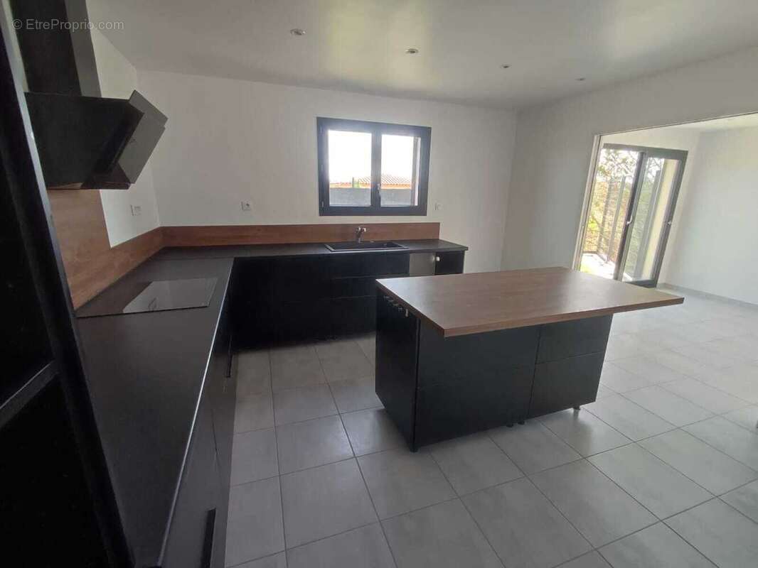 Maison à COMBAILLAUX