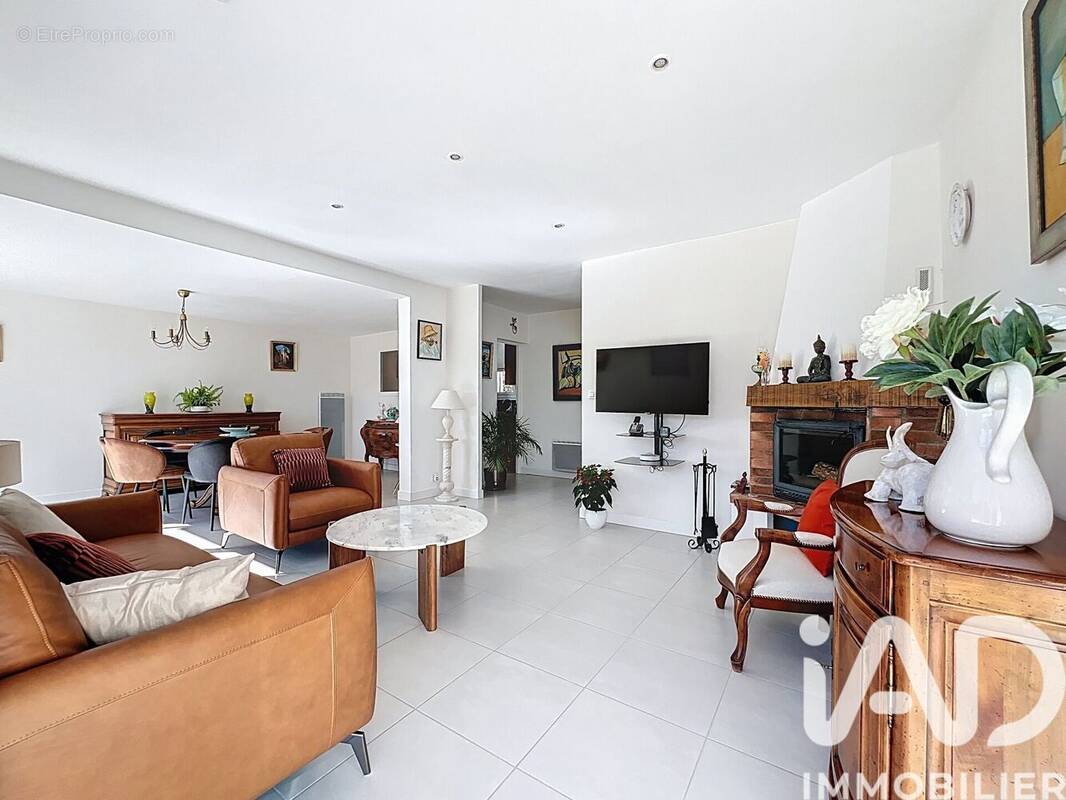 Photo 1 - Maison à VELAUX