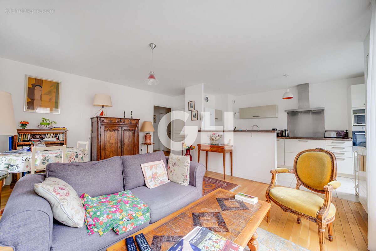 Appartement à PARIS-11E