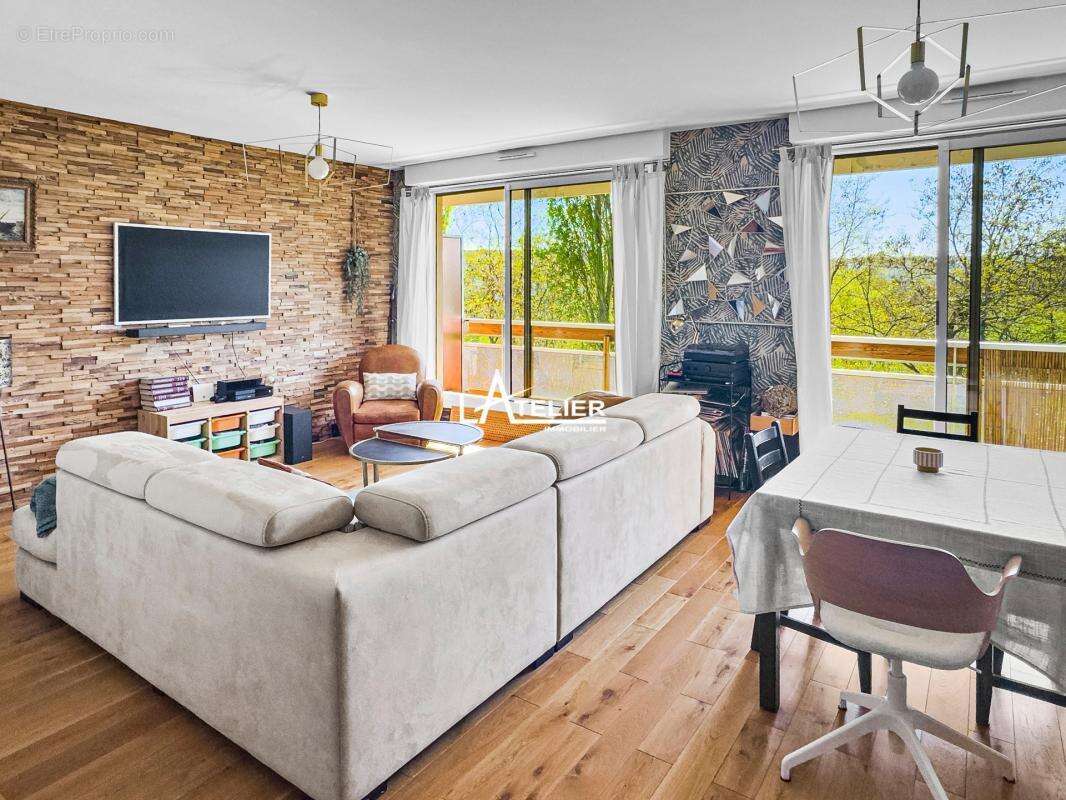 Appartement à MAREIL-MARLY