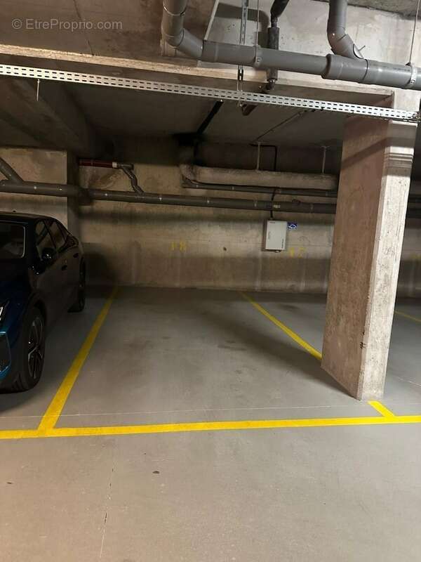 Appartement à LA GARENNE-COLOMBES