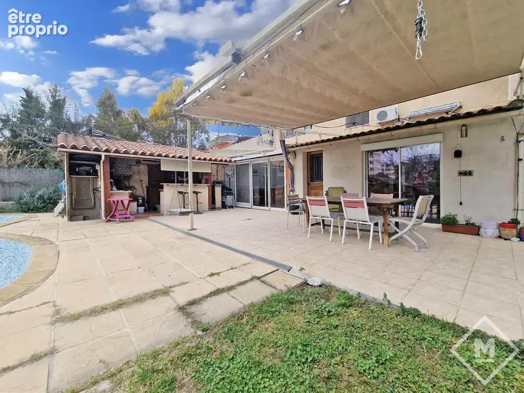 Maison familiale de 282 m² avec piscine, dépendances et fort potentiel 13013 - photo 27