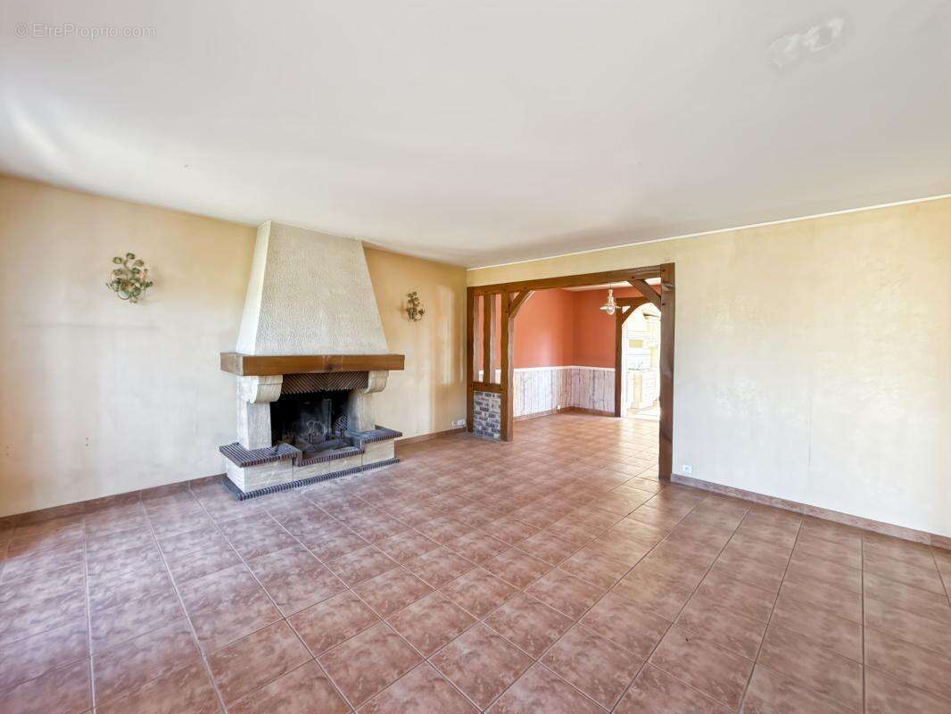 Maison à JANVILLE