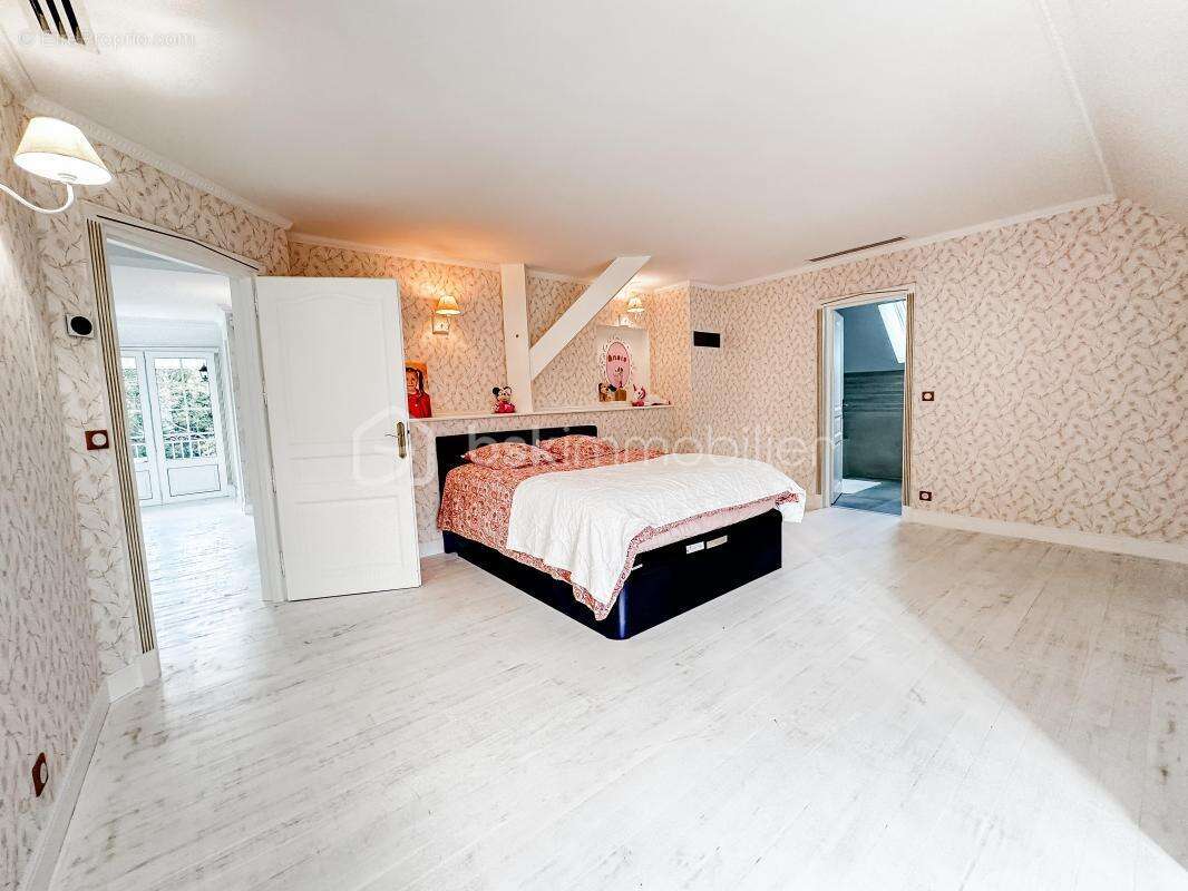 Maison à DAMMARIE-LES-LYS