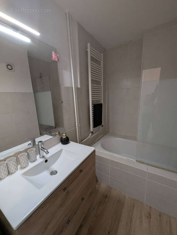 Appartement à FONTAINE