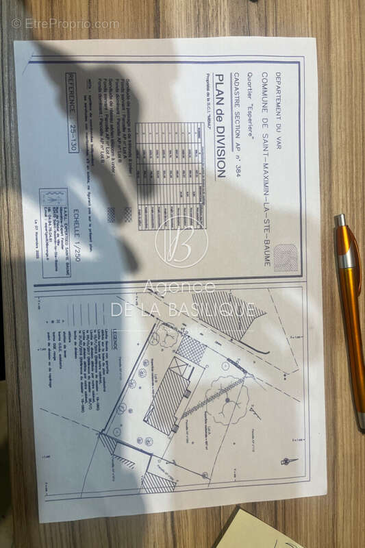 Terrain à SAINT-MAXIMIN-LA-SAINTE-BAUME