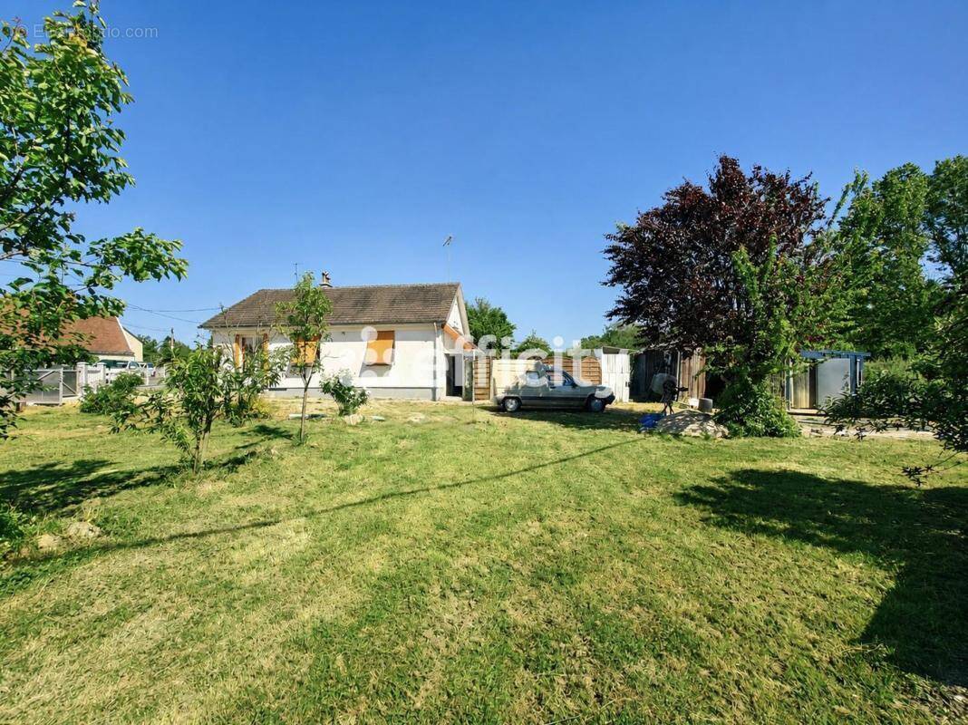 Maison à NEUILLE-PONT-PIERRE