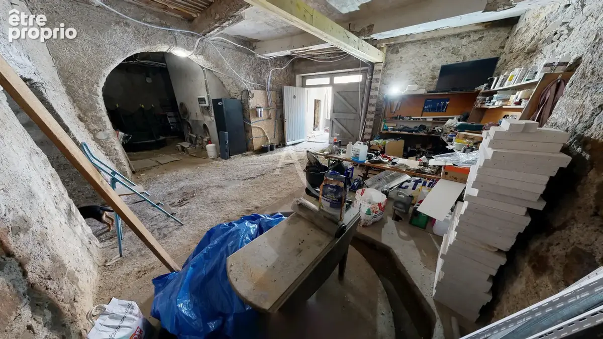 Maison en pierre avec extérieur et grand garage - photo 11