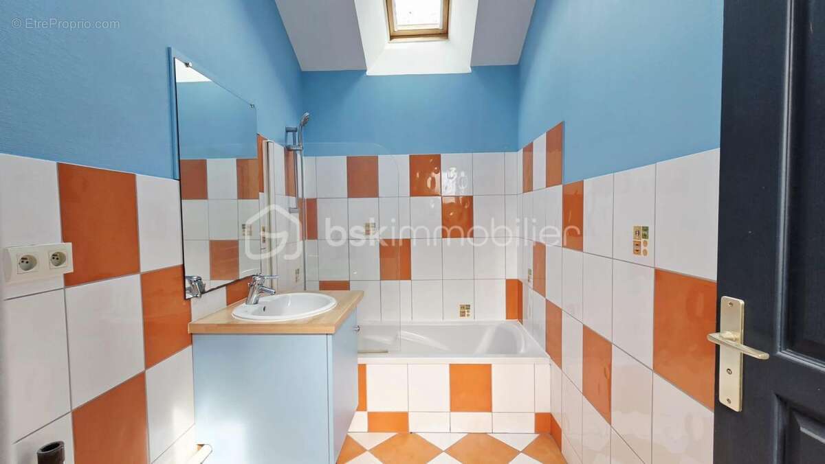 Appartement à FOUGERES