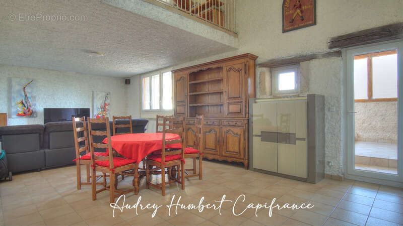 Maison à VIGNEULLES-LES-HATTONCHATEL