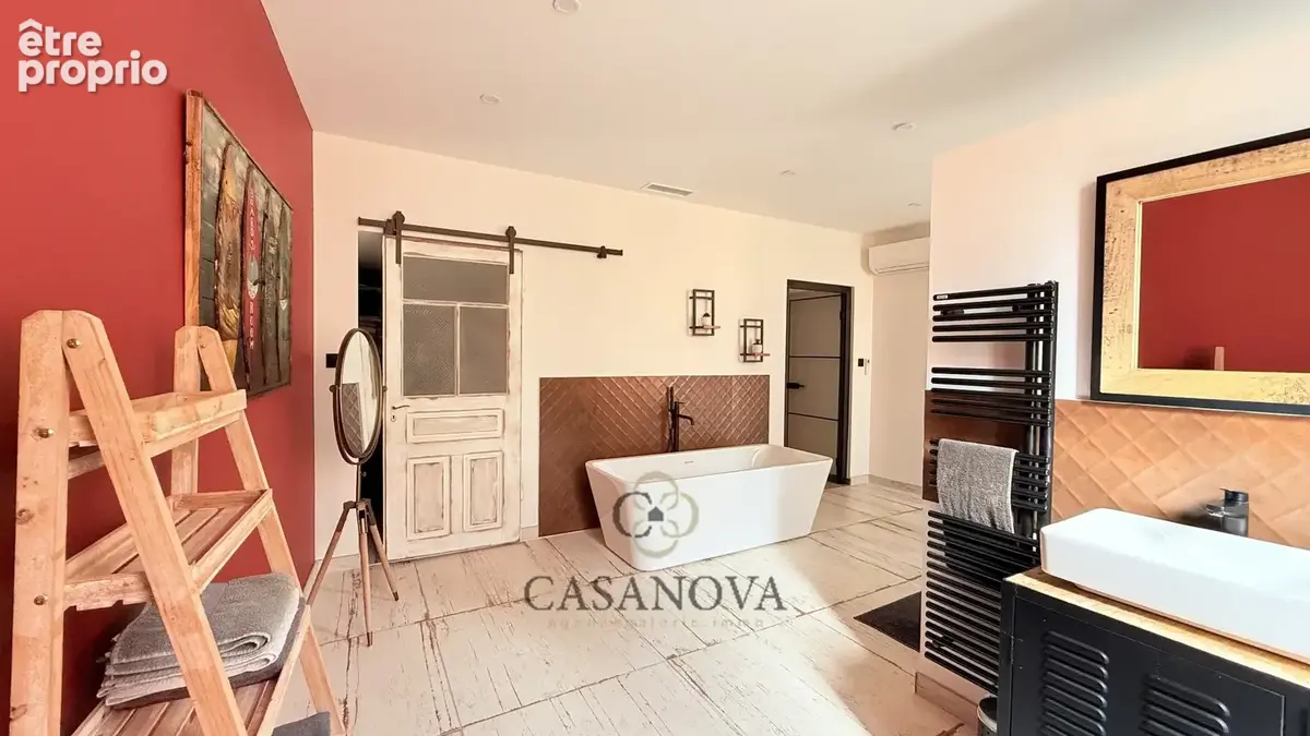 Propriété de prestige rénovée par un architecte à Florensac  460 m², piscine, cinéma privé et terrasse tropézienne - photo 20