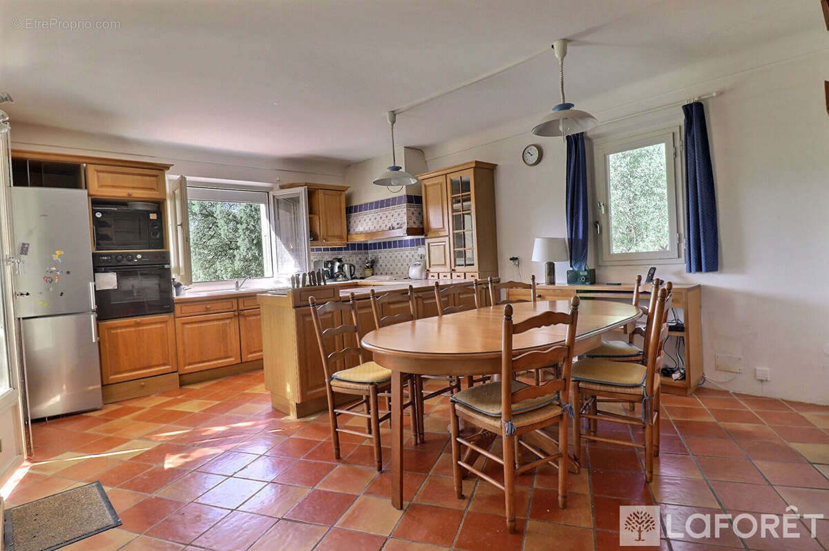 Maison à COLLOBRIERES