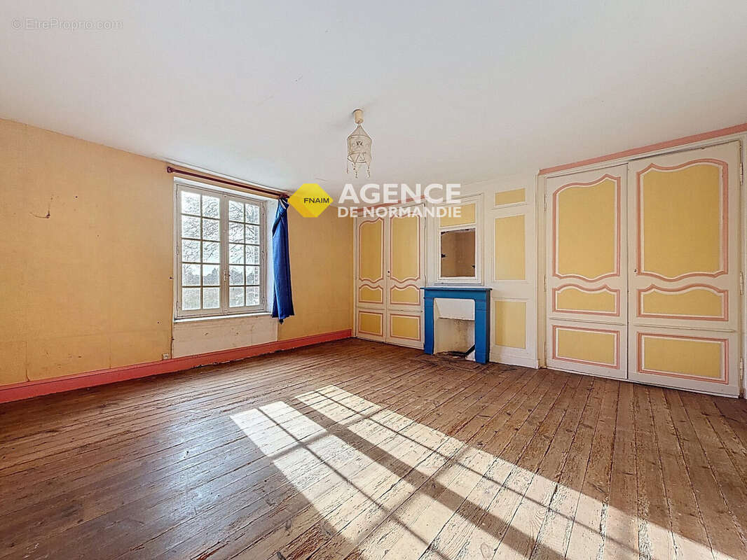 Maison à MONTREUIL-L'ARGILLE