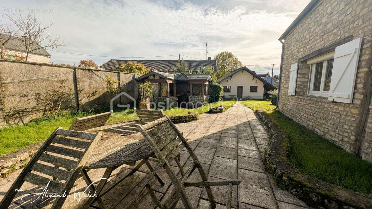 Maison à JANVILLE