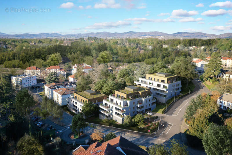 Appartement à CHARBONNIERES-LES-BAINS