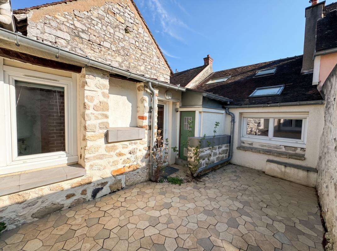 Maison à NEMOURS