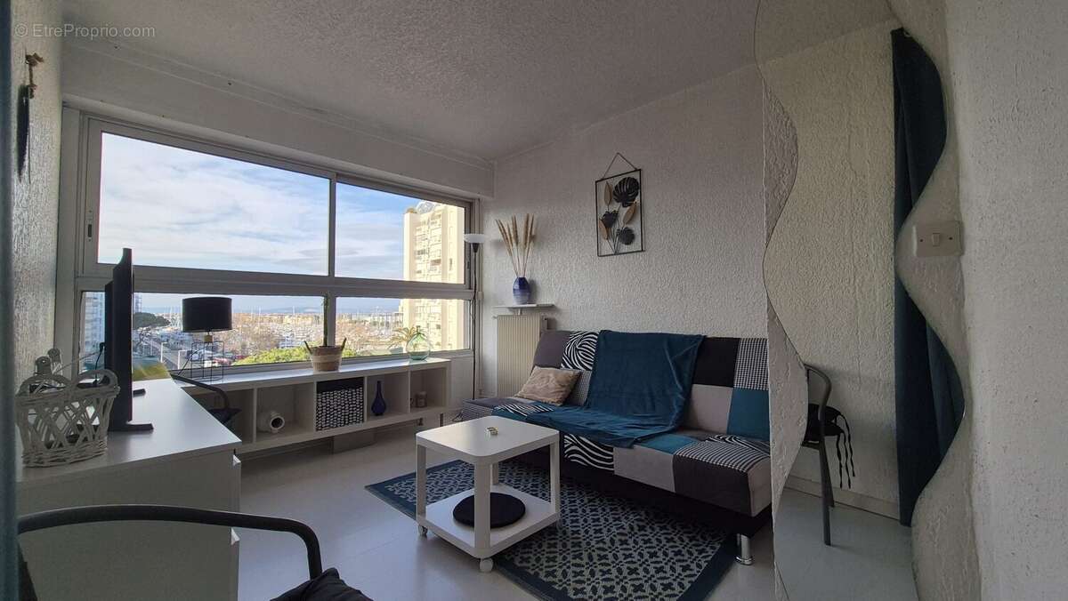 Appartement à MAUGUIO