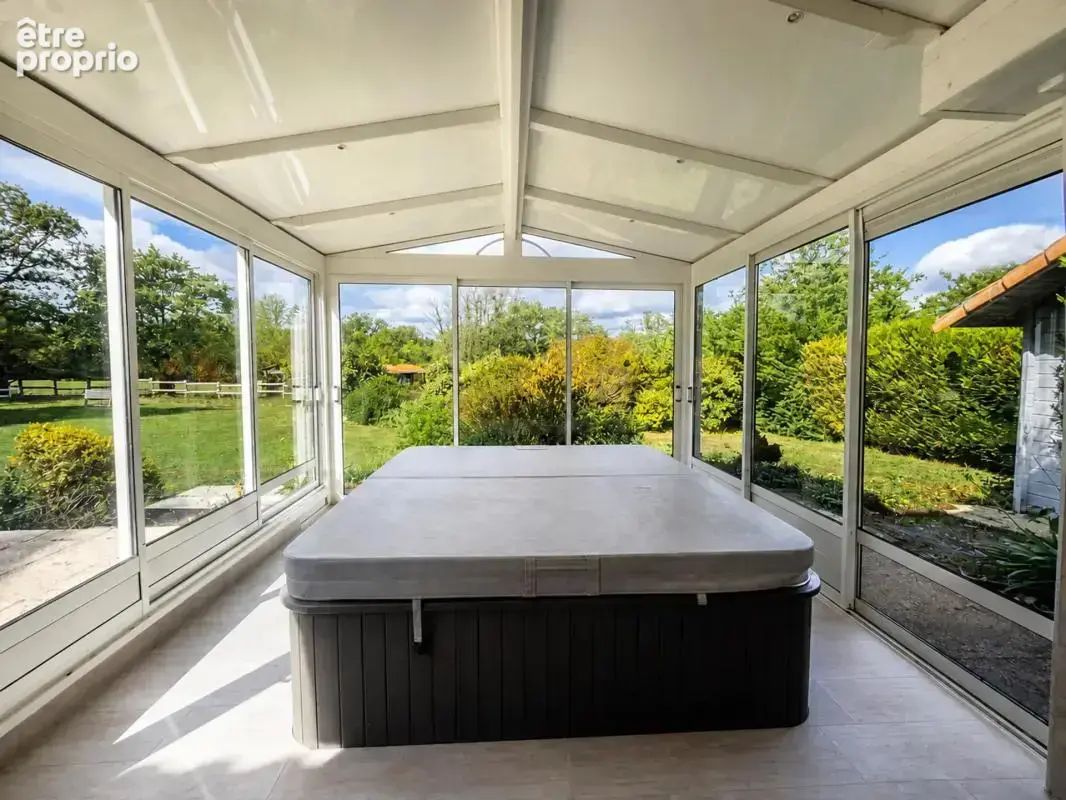 Maison de 7 pièces de 170 m² à Aubigny-Les Clouzeaux - photo 12