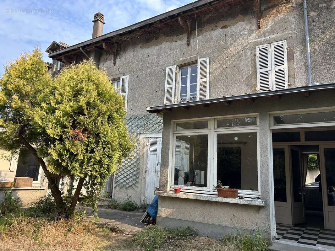 Maison 265 m² à Bressuire  - photo 4