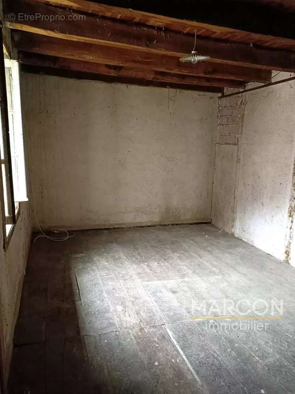 Maison à SAINT-MERD-LA-BREUILLE