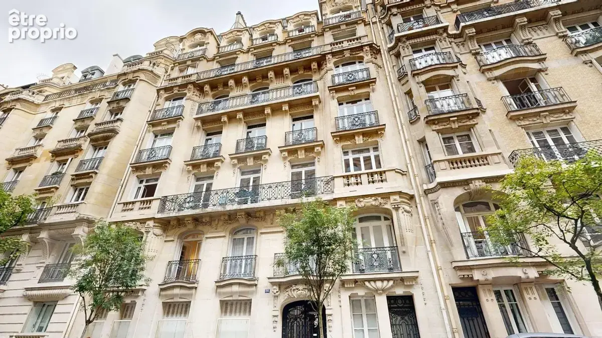 Appartement à NEUILLY-SUR-SEINE