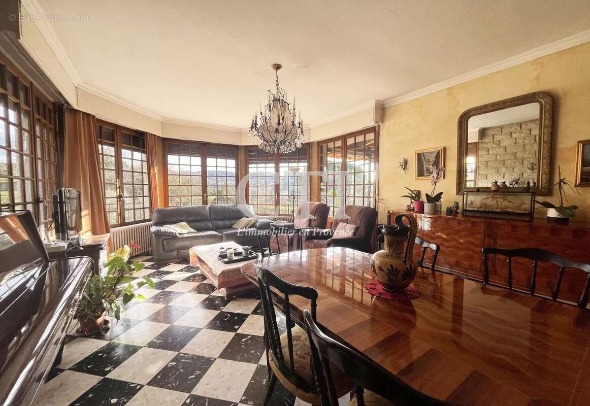 Maison à VAISON-LA-ROMAINE