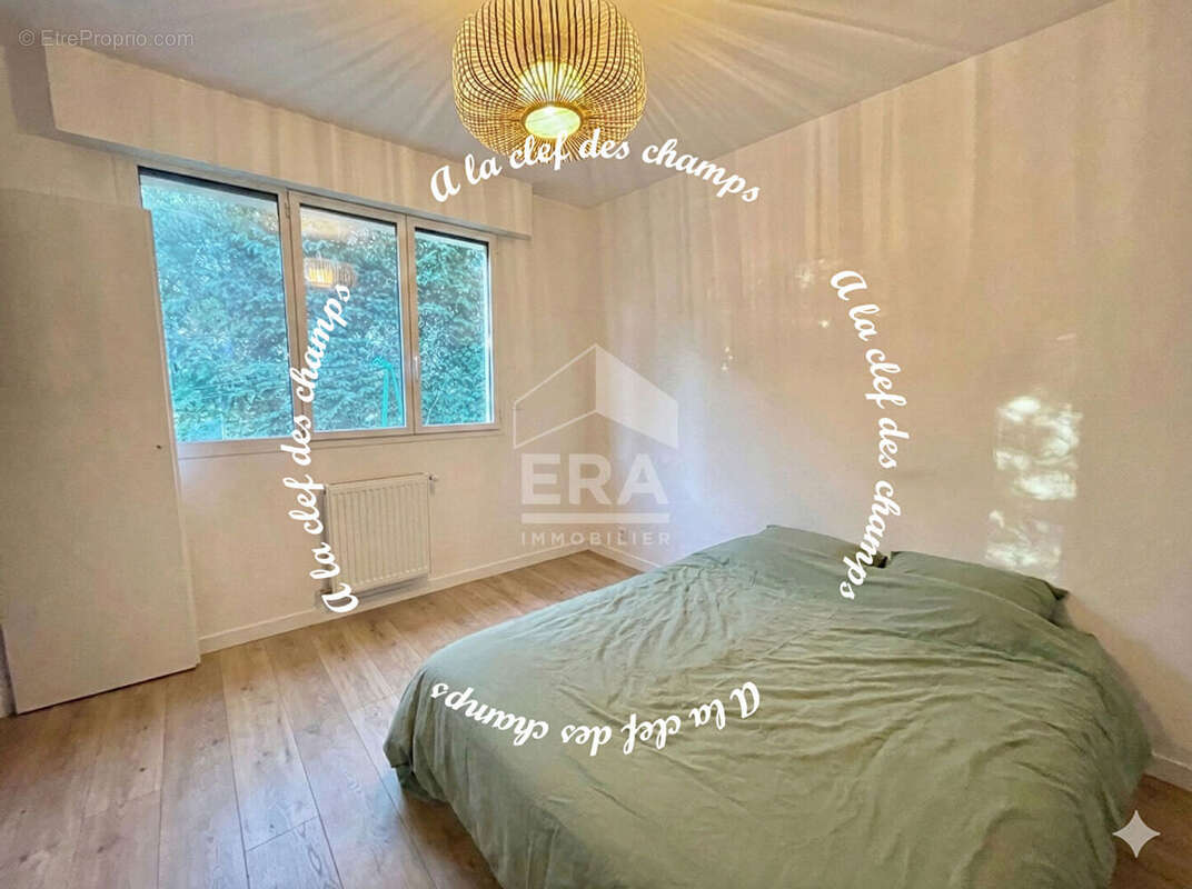 Maison à SAINT-REMY-LES-CHEVREUSE