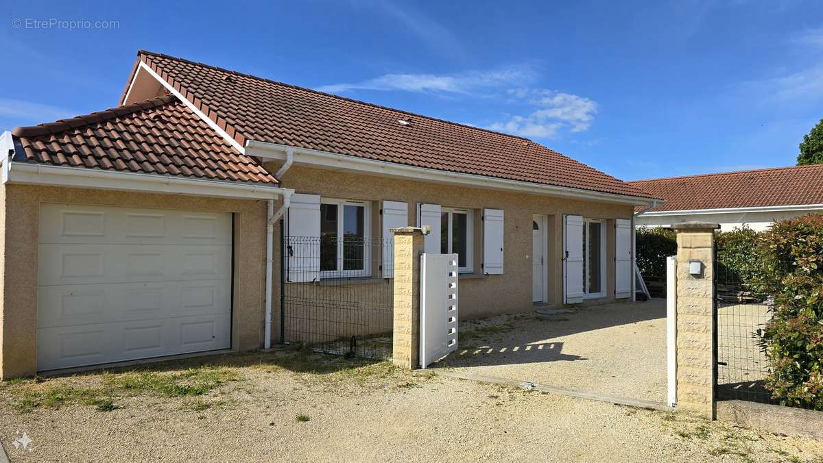 Jolie Maison 4 Pieces 79 M² - photo 2