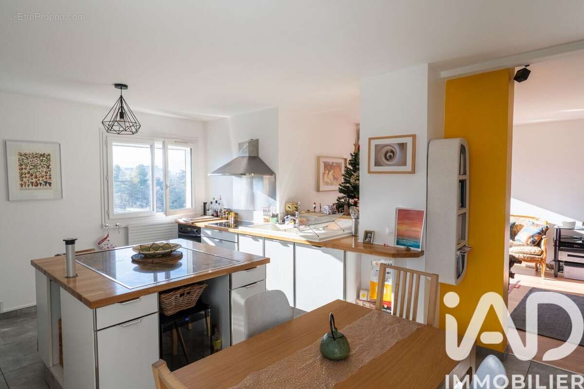 Appartement 98 m² à Echirolles  - photo 2
