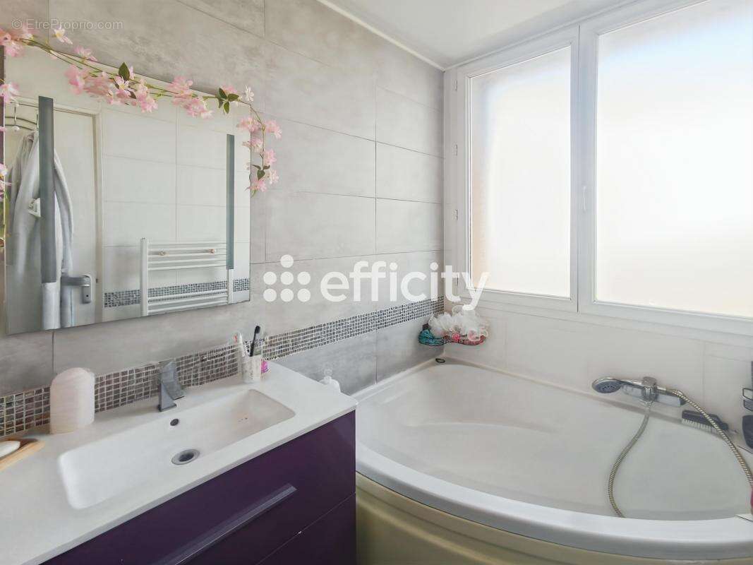 Appartement à LE PETIT-QUEVILLY