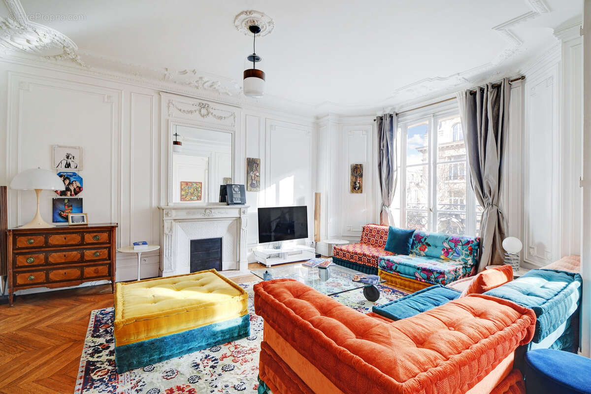 Appartement à PARIS-7E