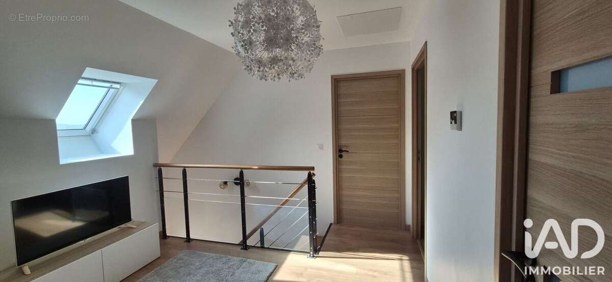 Maison 135 m² à Presles-En-Brie  - photo 9
