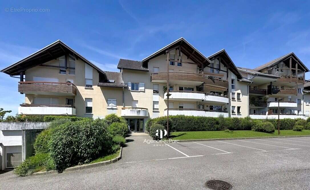 Appartement à POISY