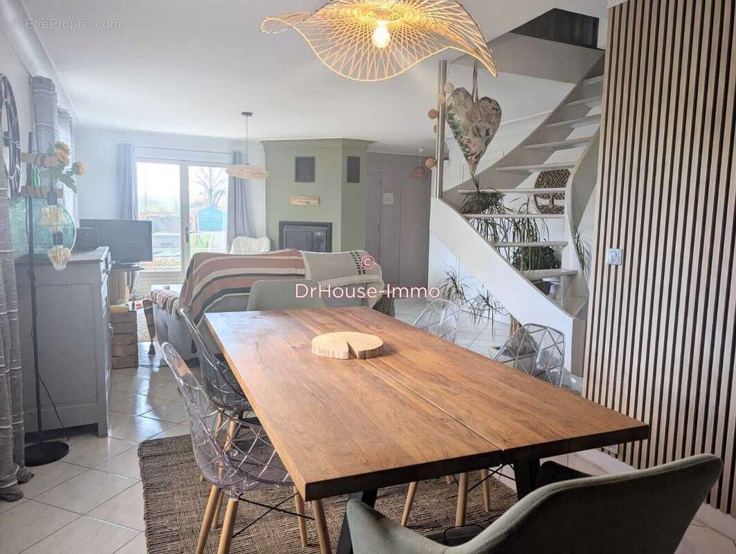 Maison à BRIVES-CHARENSAC