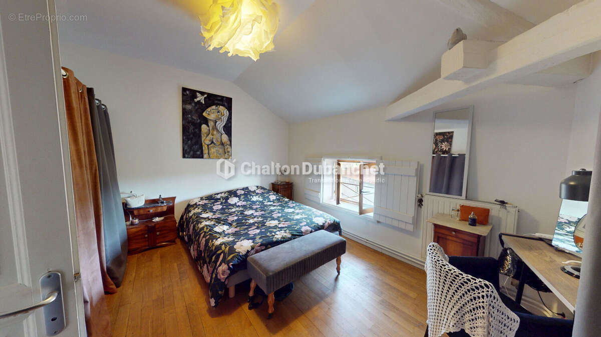 Appartement à CHARLIEU