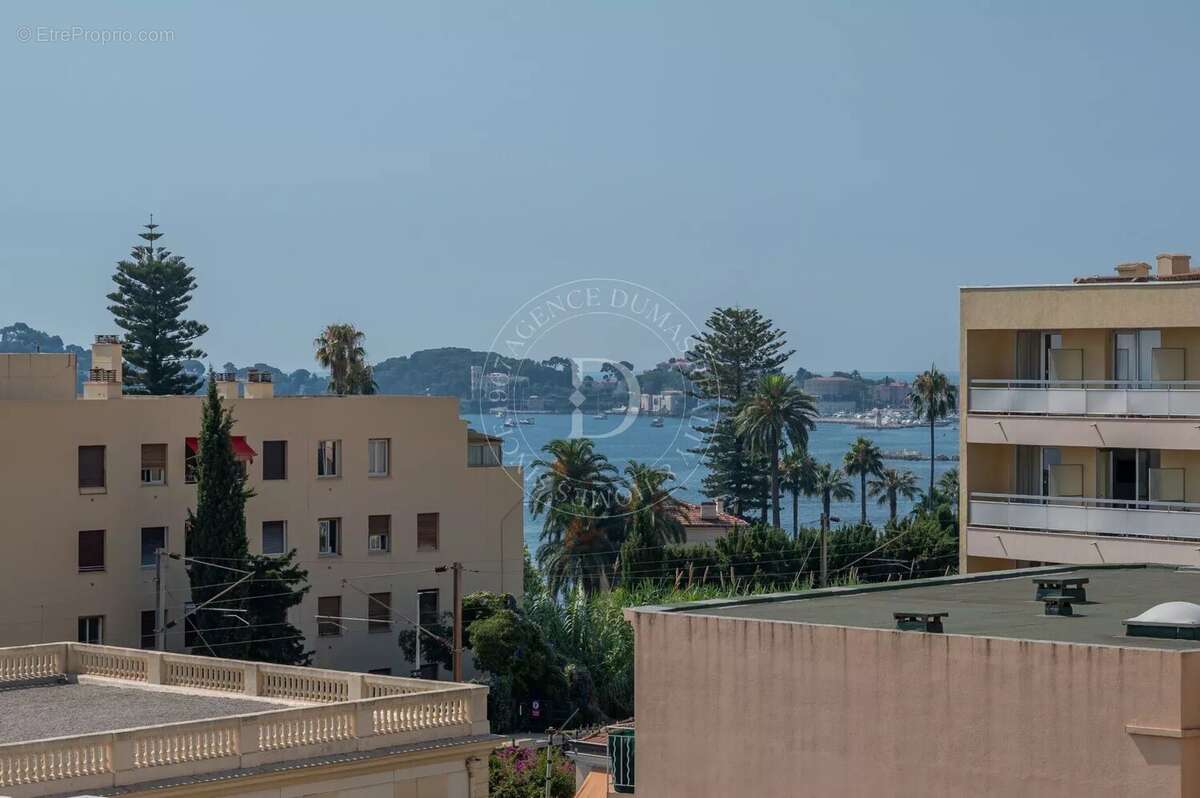 Appartement à BEAULIEU-SUR-MER