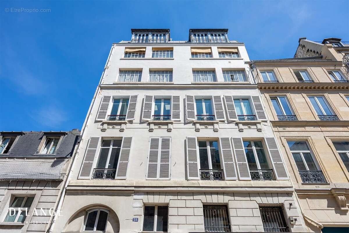 Appartement à PARIS-10E