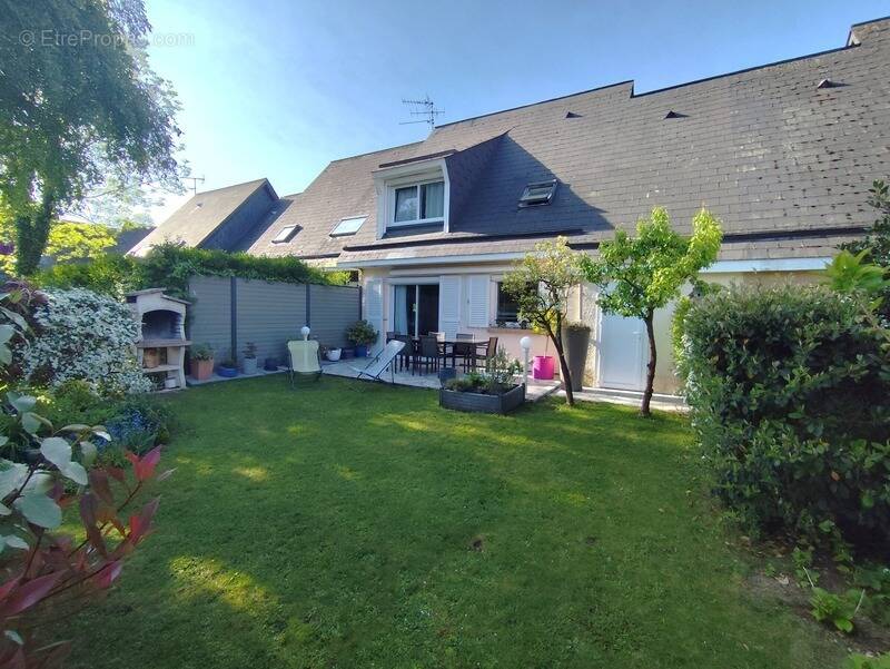 Maison à LA BOUILLE