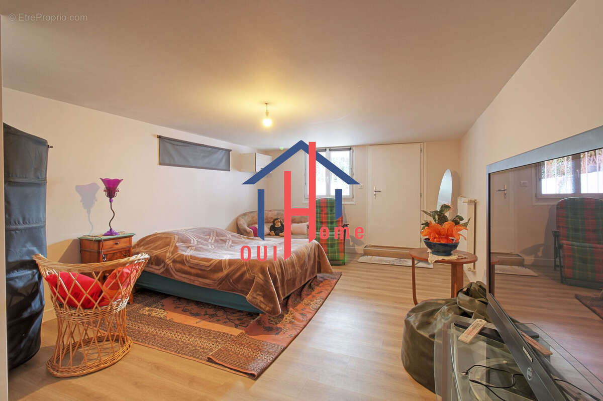 Maison à BRIVES-CHARENSAC