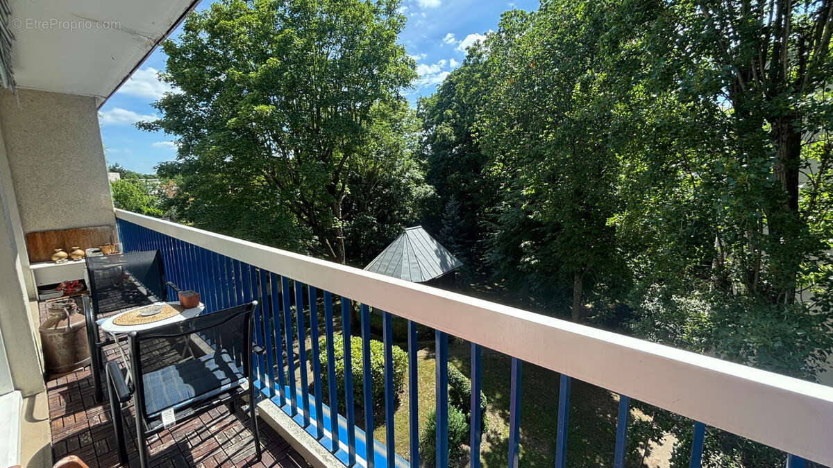 Appartement à ENGHIEN-LES-BAINS