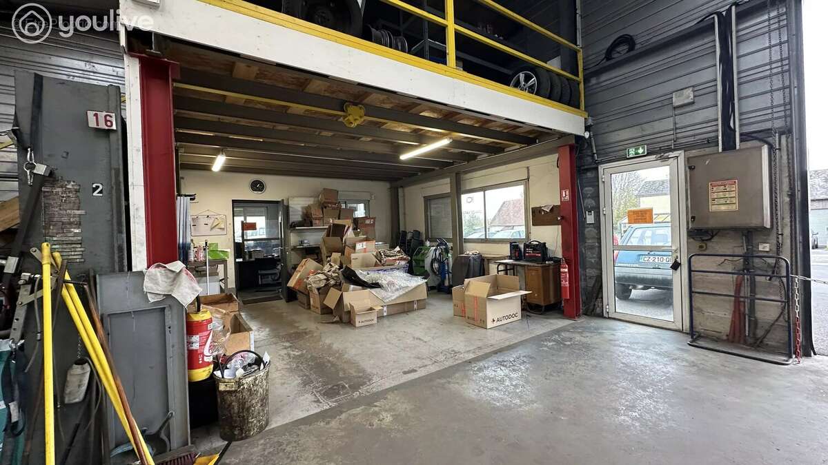 Commerce à MONTIGNY-LE-CHARTIF