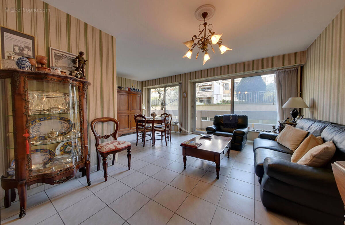 Appartement à PARIS-11E