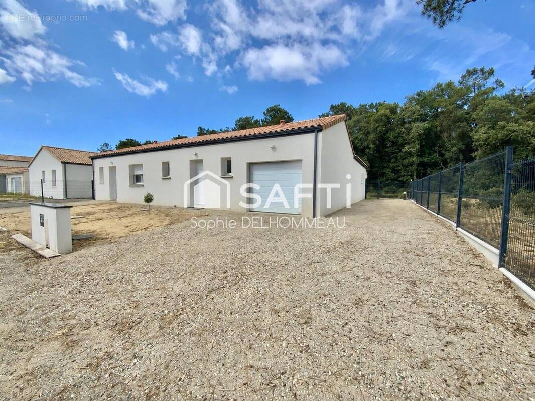 Photo 1 - Maison à CHALLANS