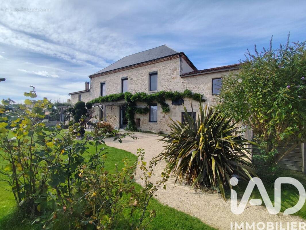 Photo 1 - Maison à CLESSE